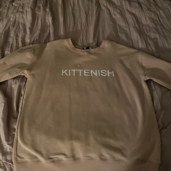 Baby pink kittenish sweater 🛍 - Picture 3 of 6